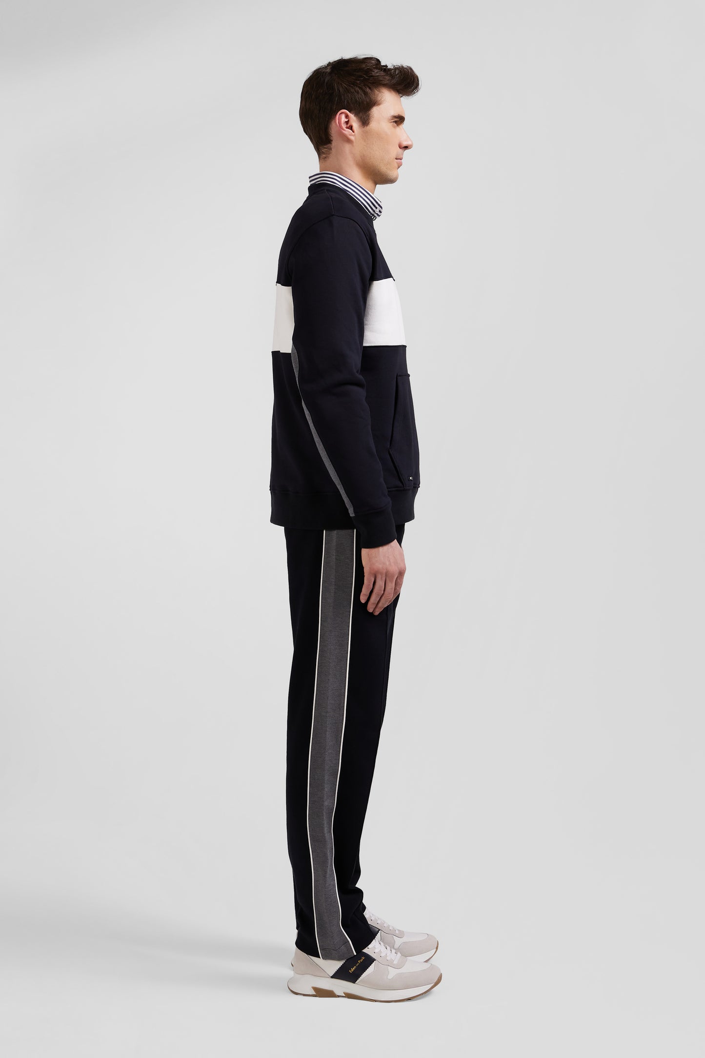 Black cotton crewneck sweatshirt in a Relaxed fit