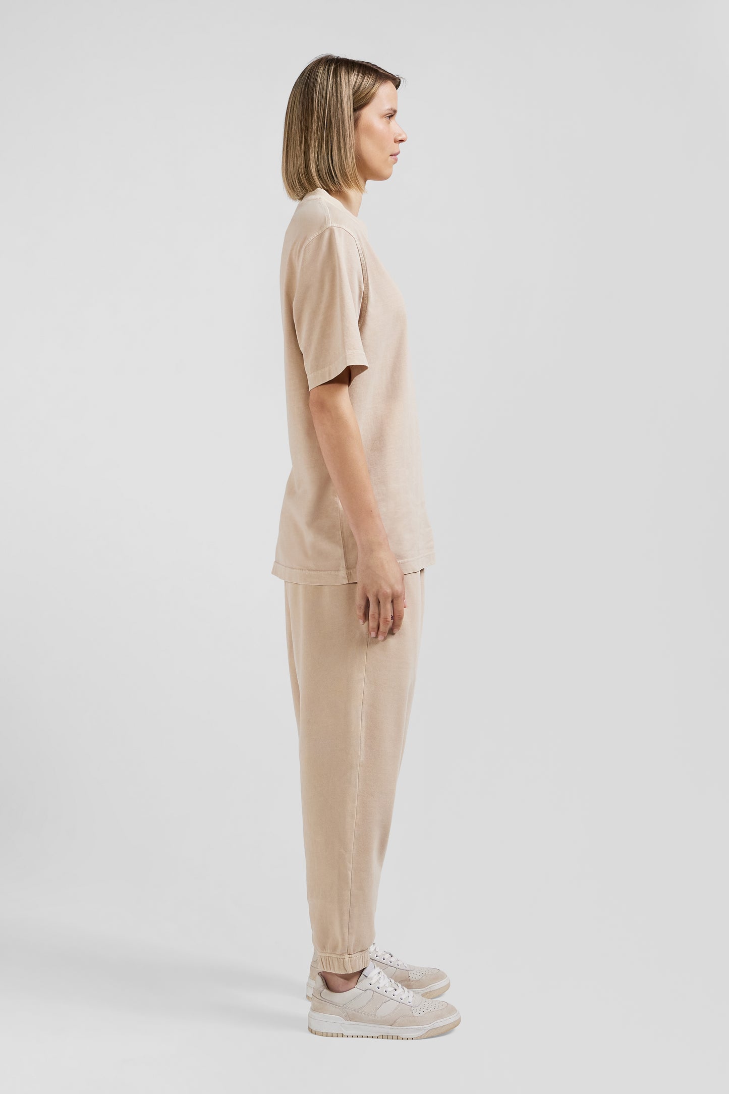 Oversize beige unisex short-sleeved T-shirt in overdyed cotton