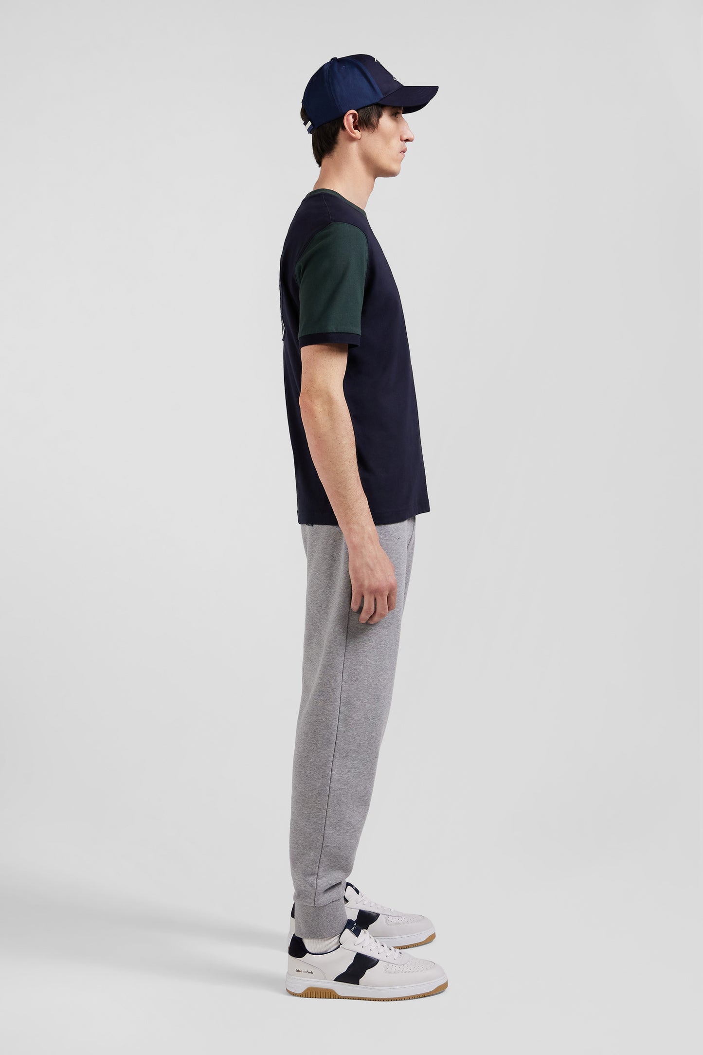 Regular green cotton T-shirt with short contrasting sleeves