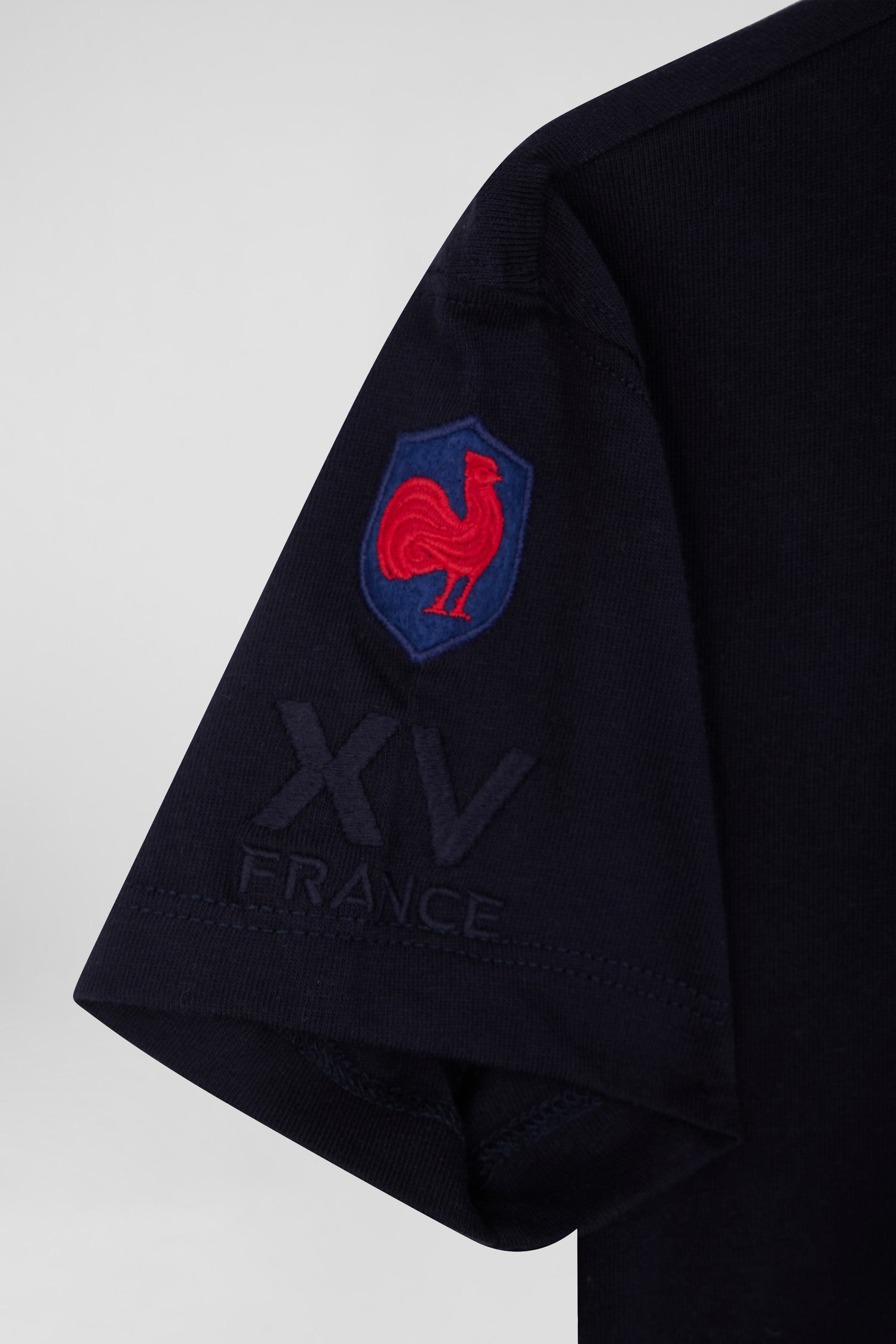 Regular navy blue short-sleeved cotton T-shirt with XV de France embroidery