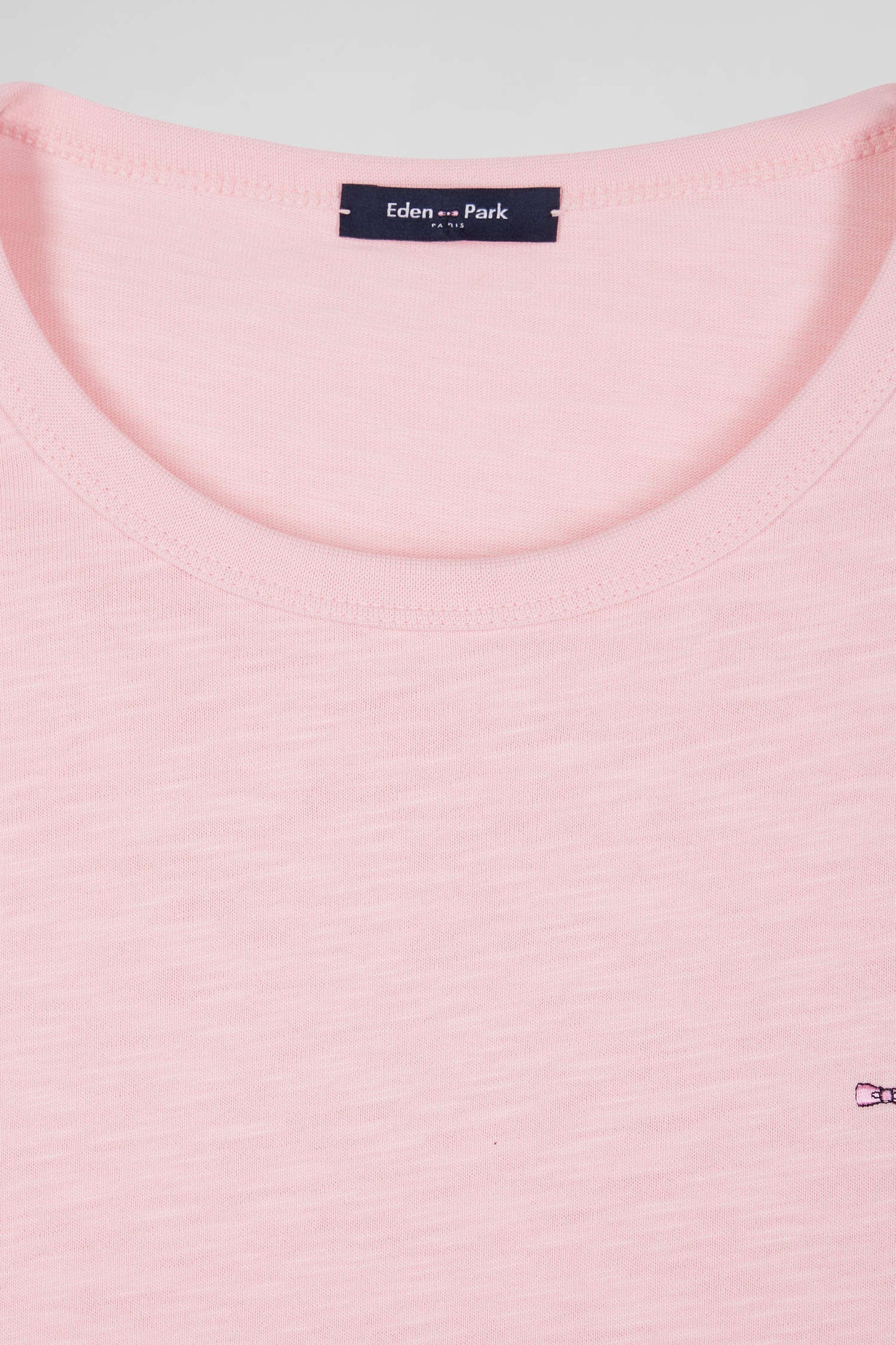 Slim pink long-sleeved cotton T-shirt