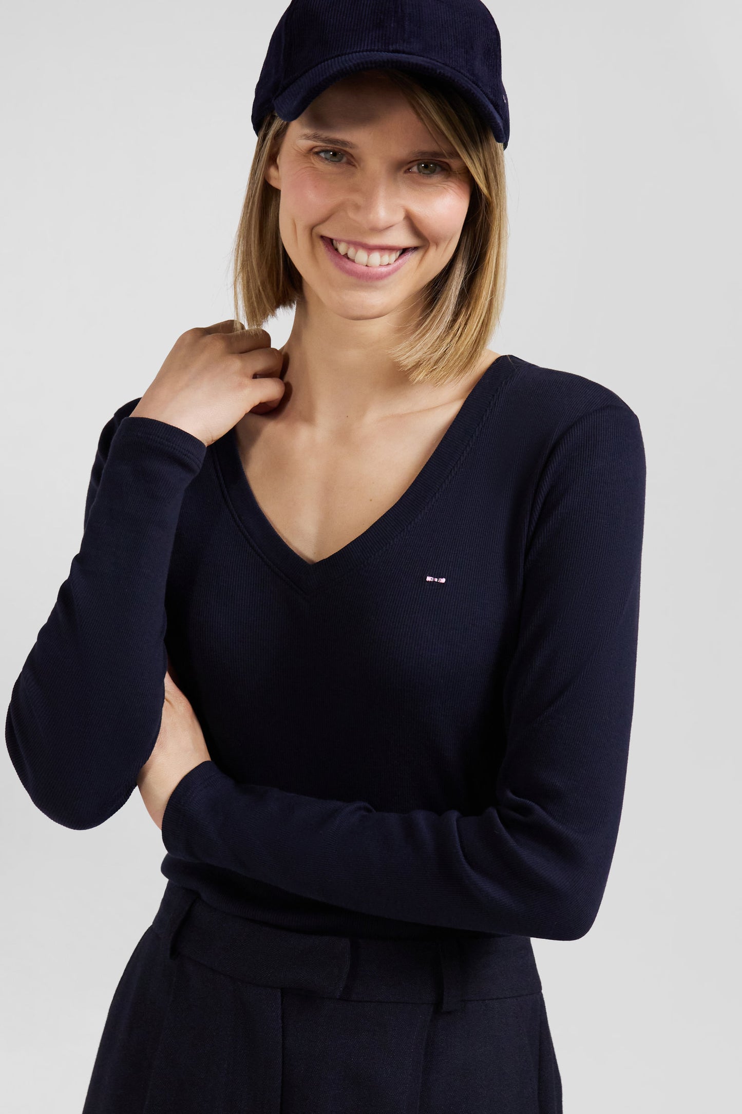 Slim navy blue long-sleeved V-neck cotton T-shirt