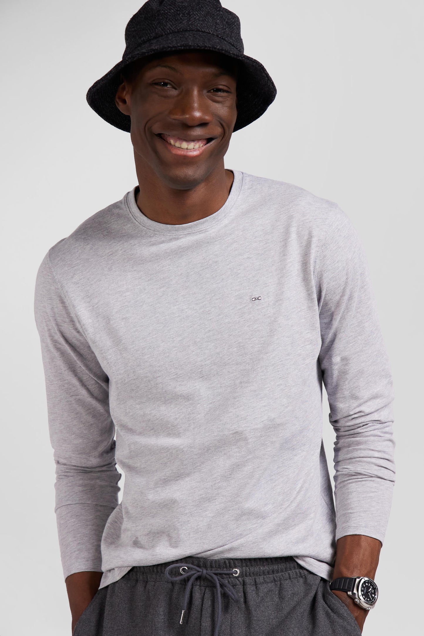 Regular grey long-sleeved cotton T-shirt