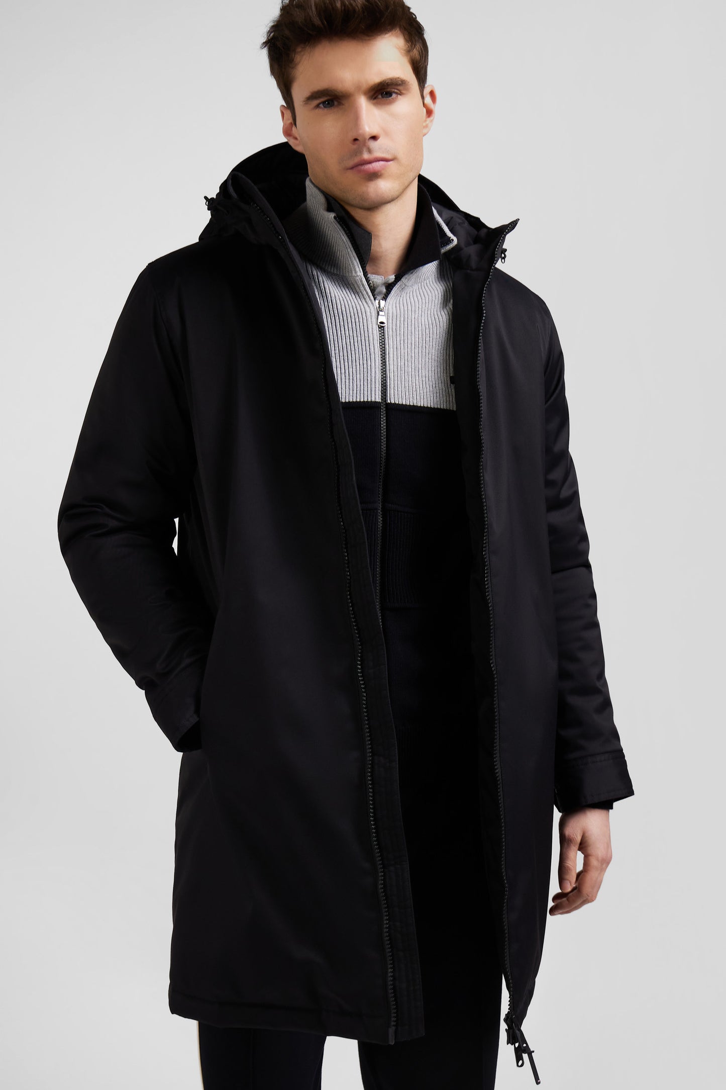 Parka longue à capuche en nylon noir