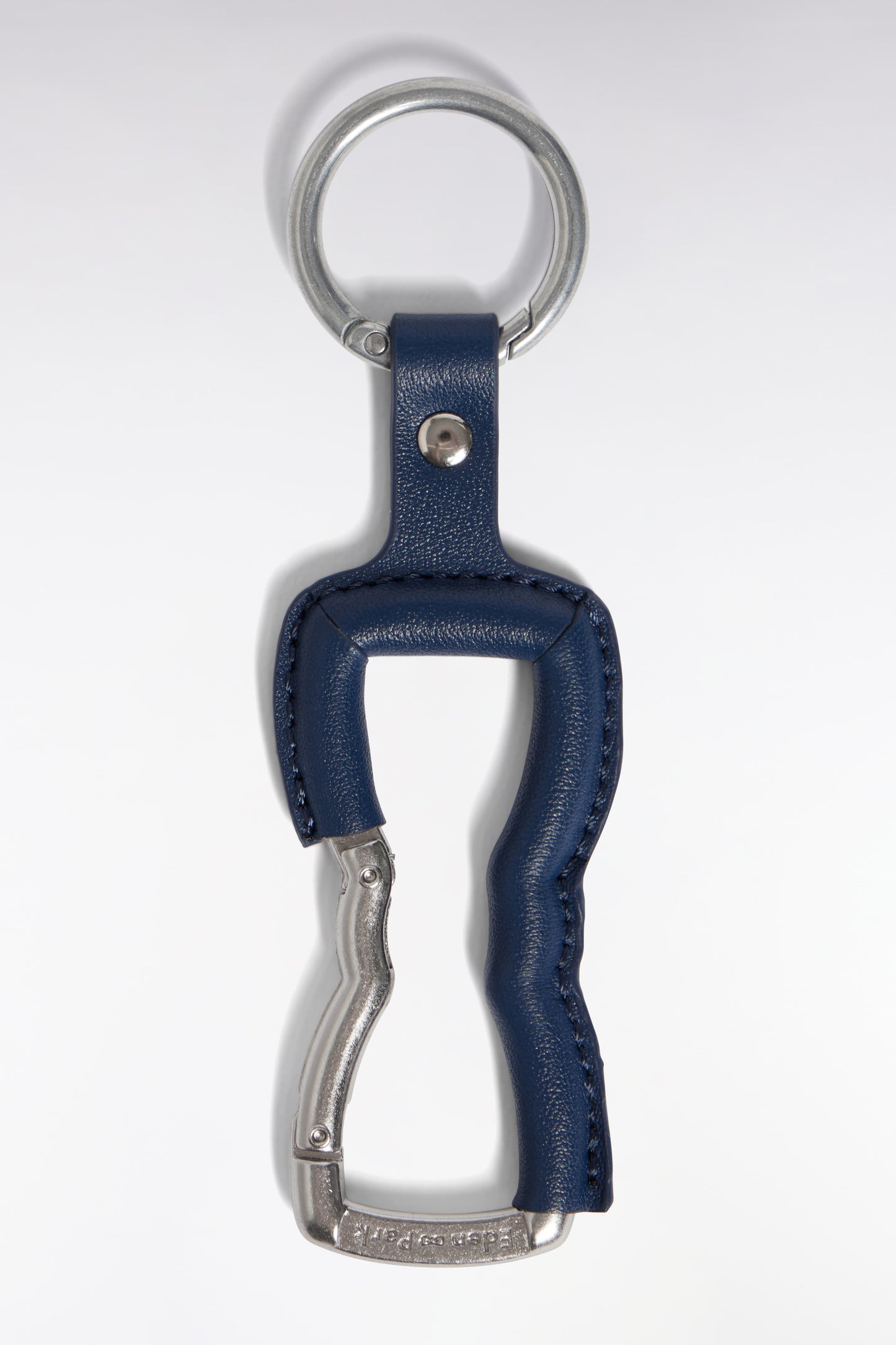 Bow tie keyring in navy leather and silver-plated metal