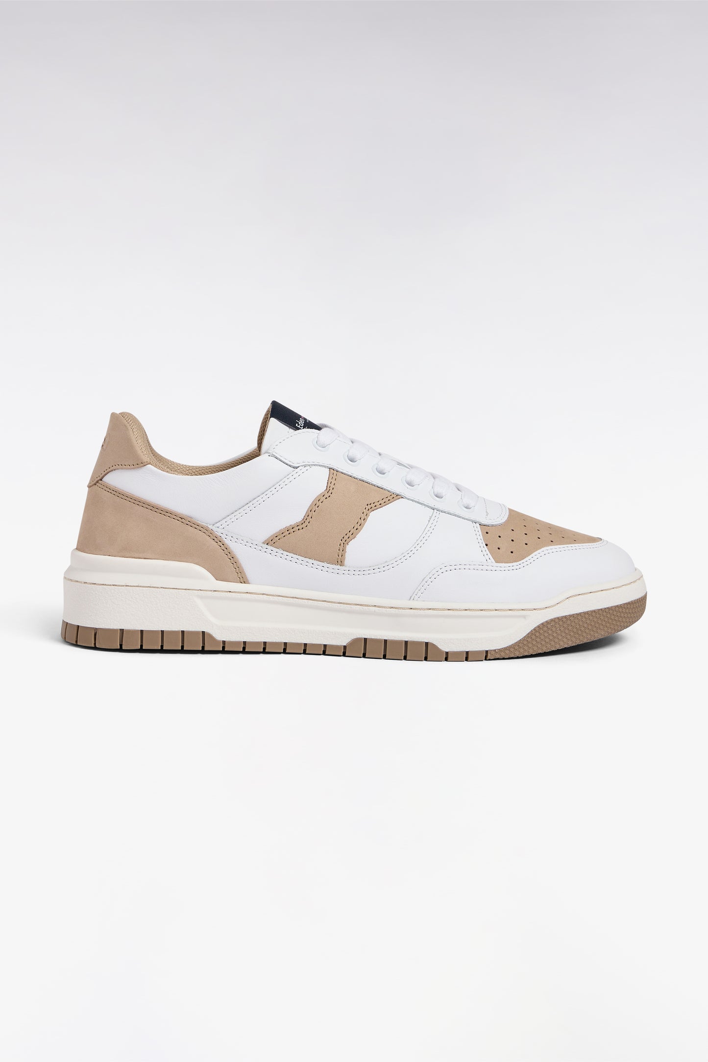 Two-tone leather and suede sneakers in beige and white