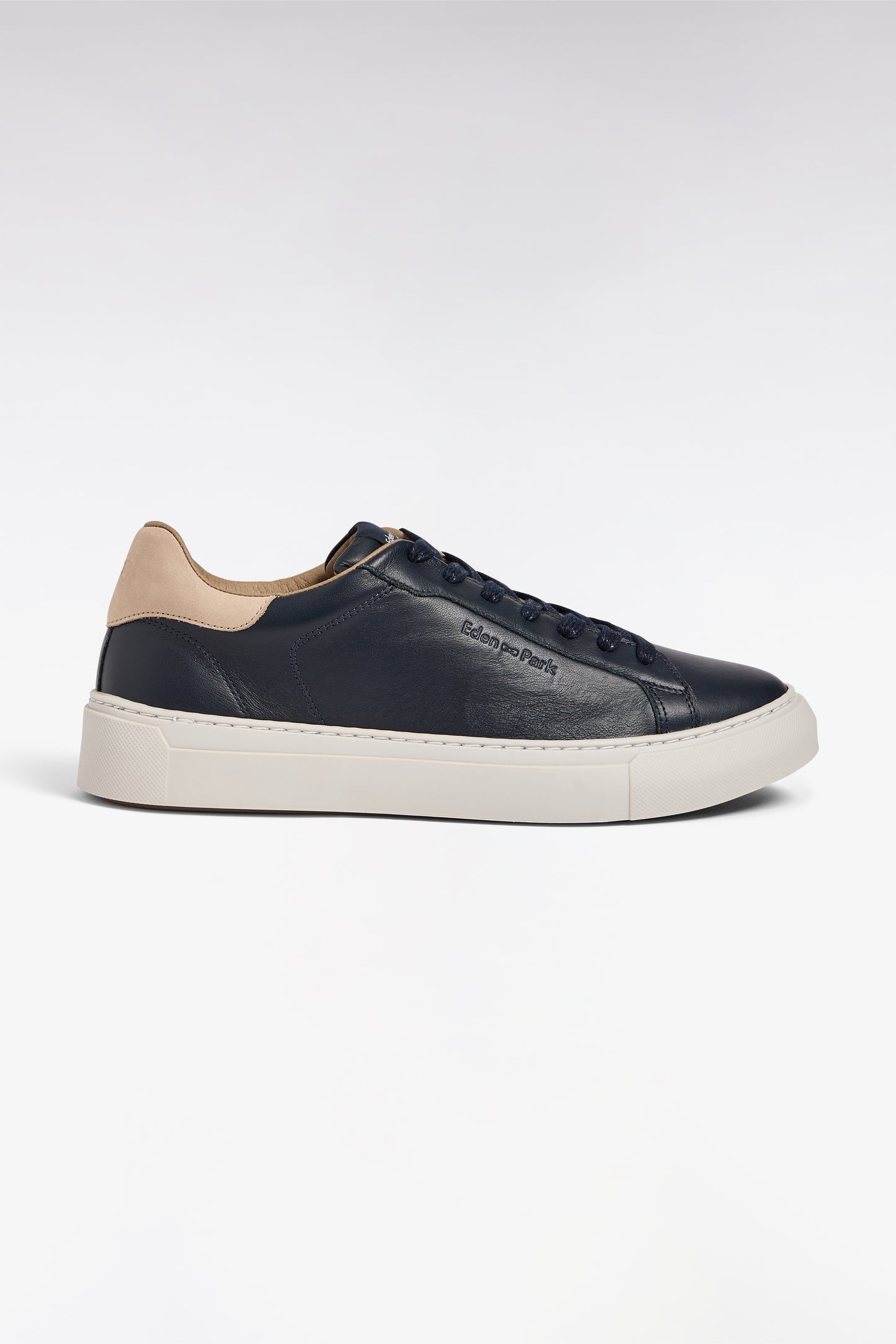 Two-tone low-top sneakers in navy leather and sand suede