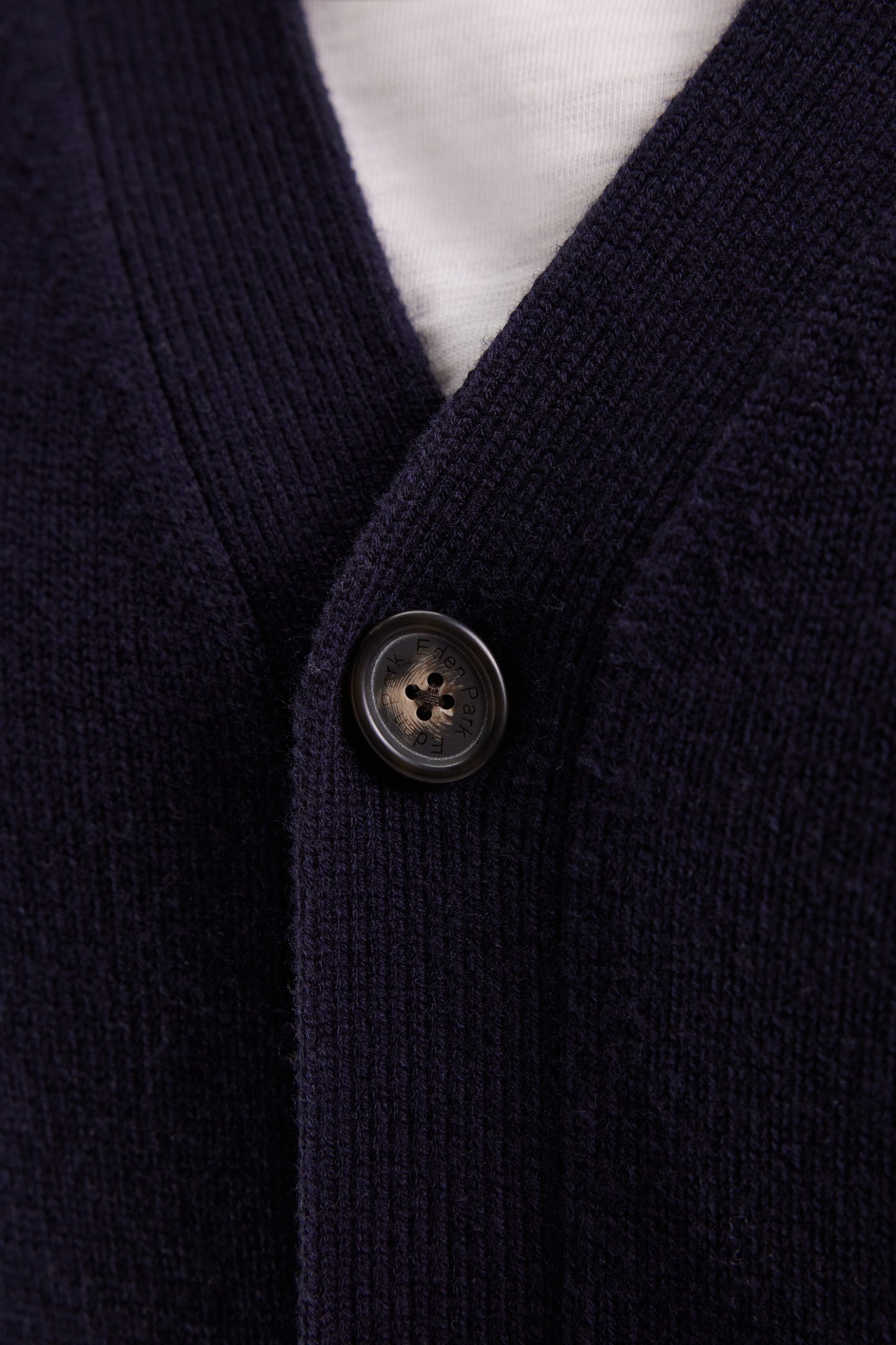 Cardigan en laine et coton marine coupe droite
