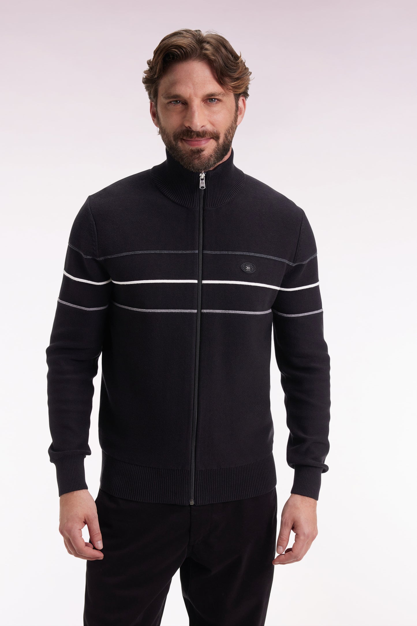 Zipped cardigan in black cotton with coloured piping, straight cut