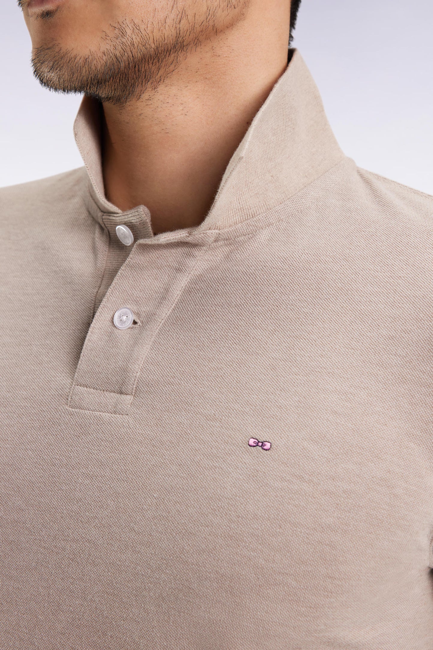 Short-sleeved polo shirt in beige mottled cotton, straight cut