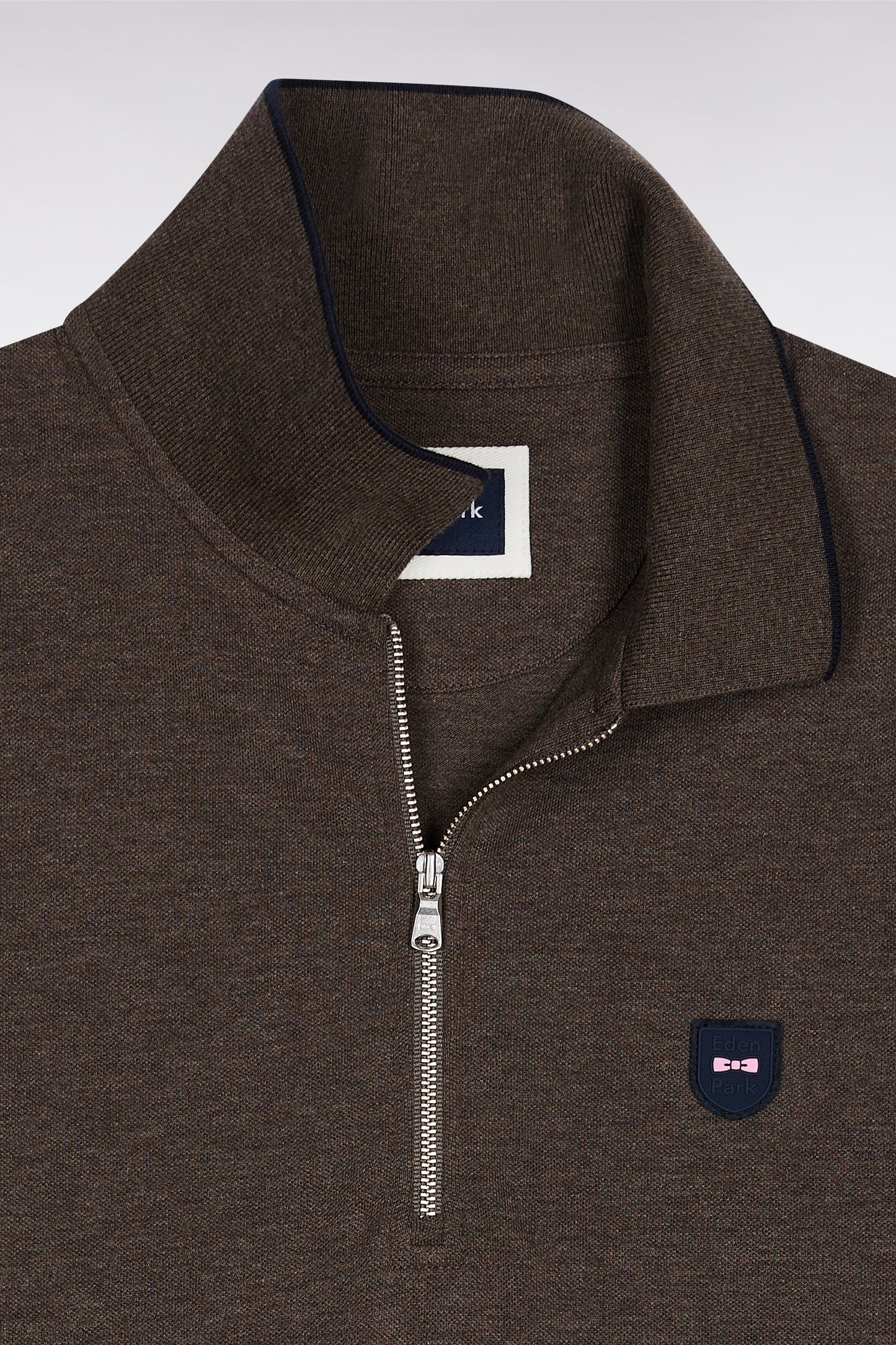 Short-sleeved polo shirt in brown stretch cotton piqué with zip and slim fit