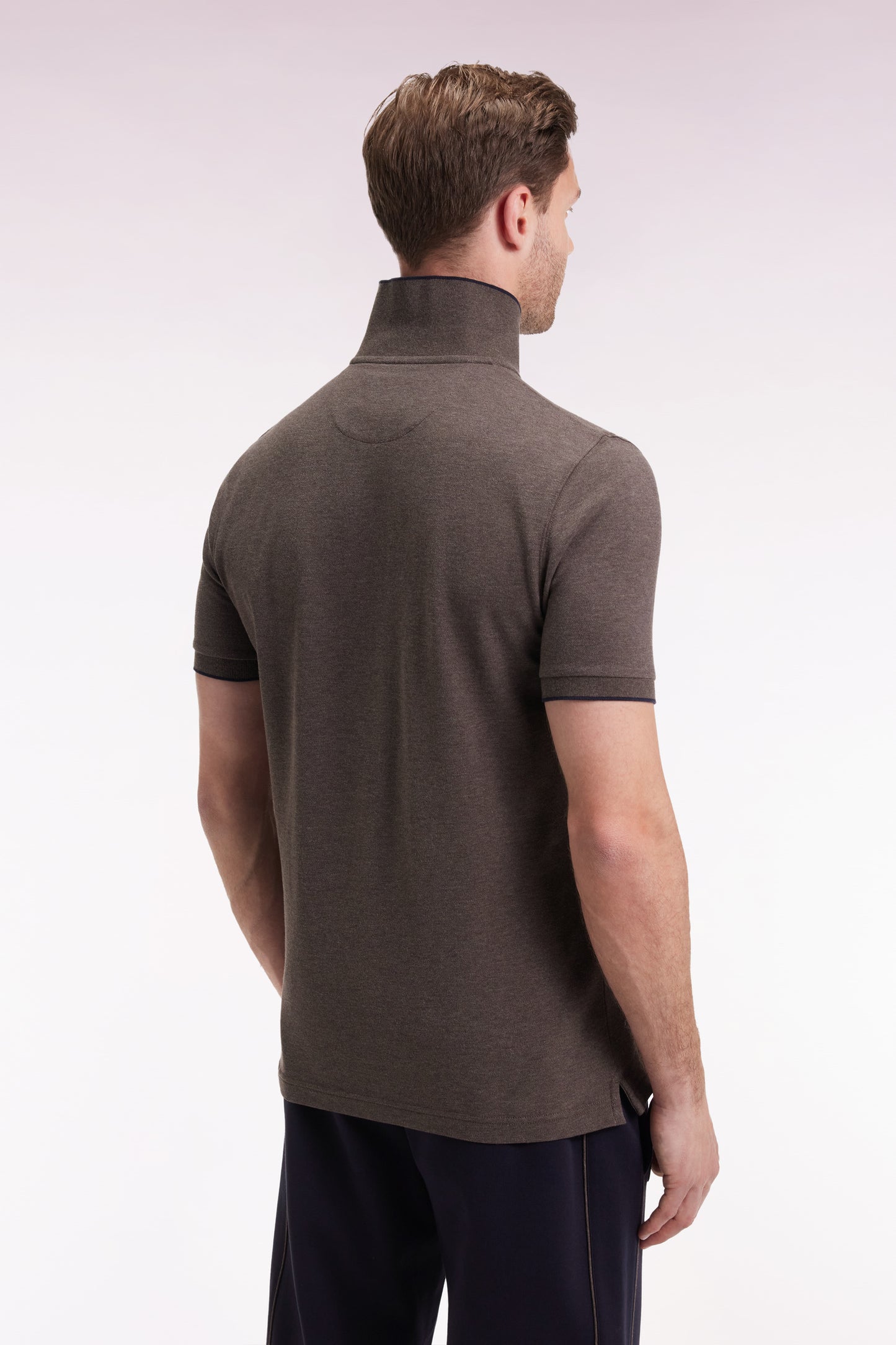 Short-sleeved polo shirt in brown stretch cotton piqué with zip and slim fit