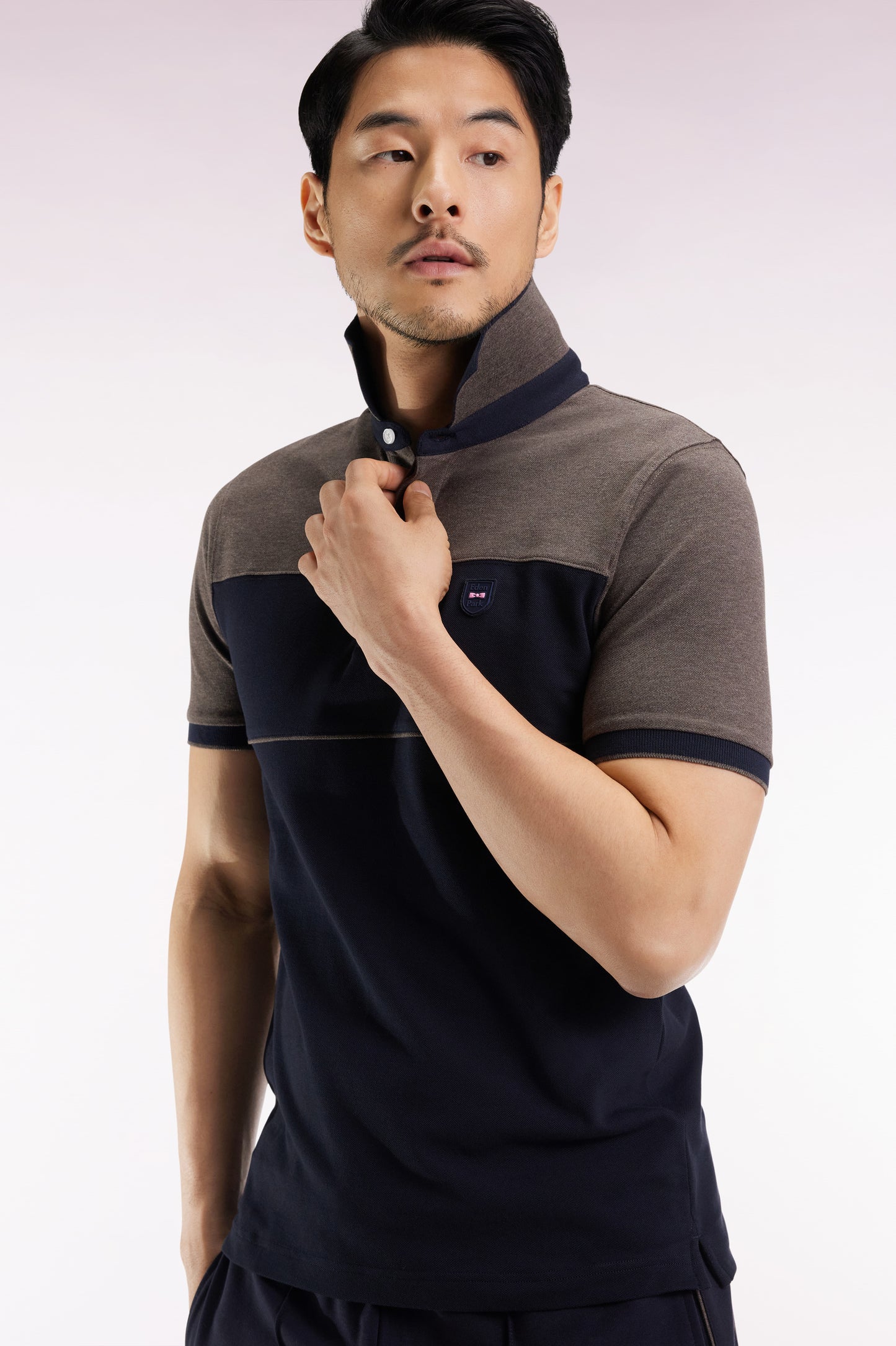 Two-tone short-sleeved polo shirt in navy stretch cotton piqué, slim fit