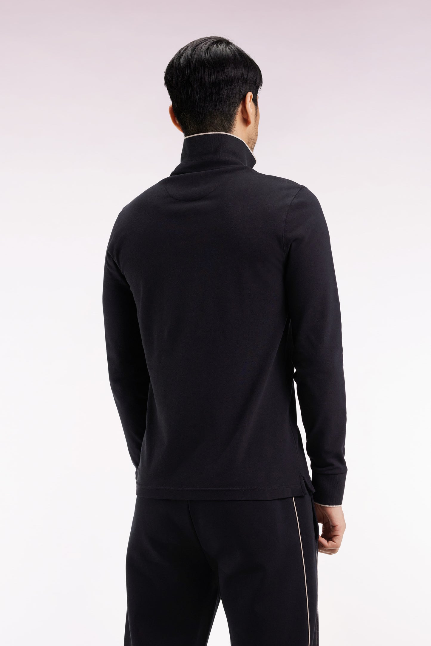 Long-sleeved polo shirt in black stretch cotton with piping, slim fit