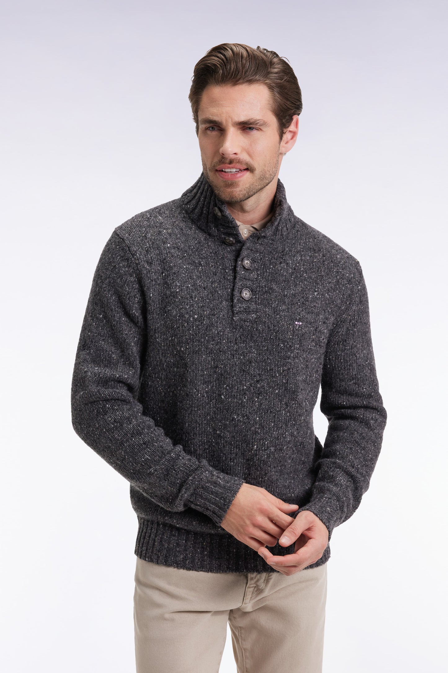 Pull col montant en laine vierge mélangée gris