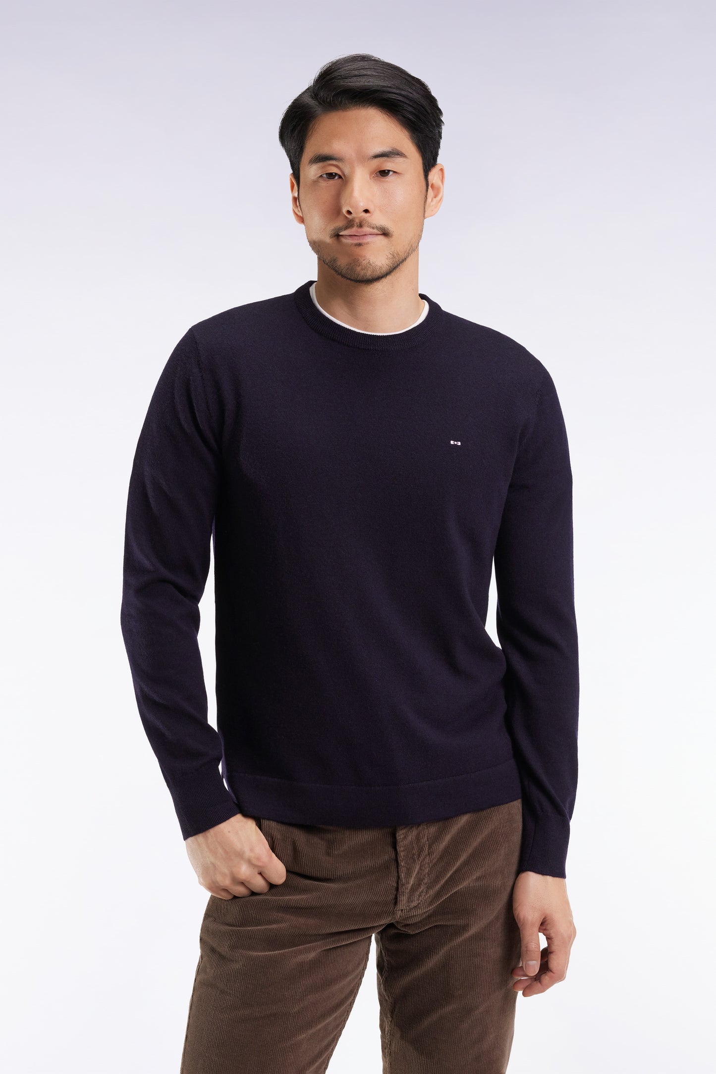 Round-neck sweater in navy merino wool