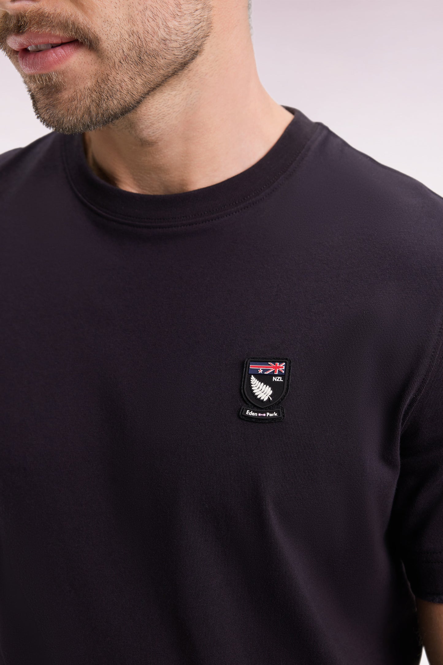 Black cotton short-sleeved T-shirt