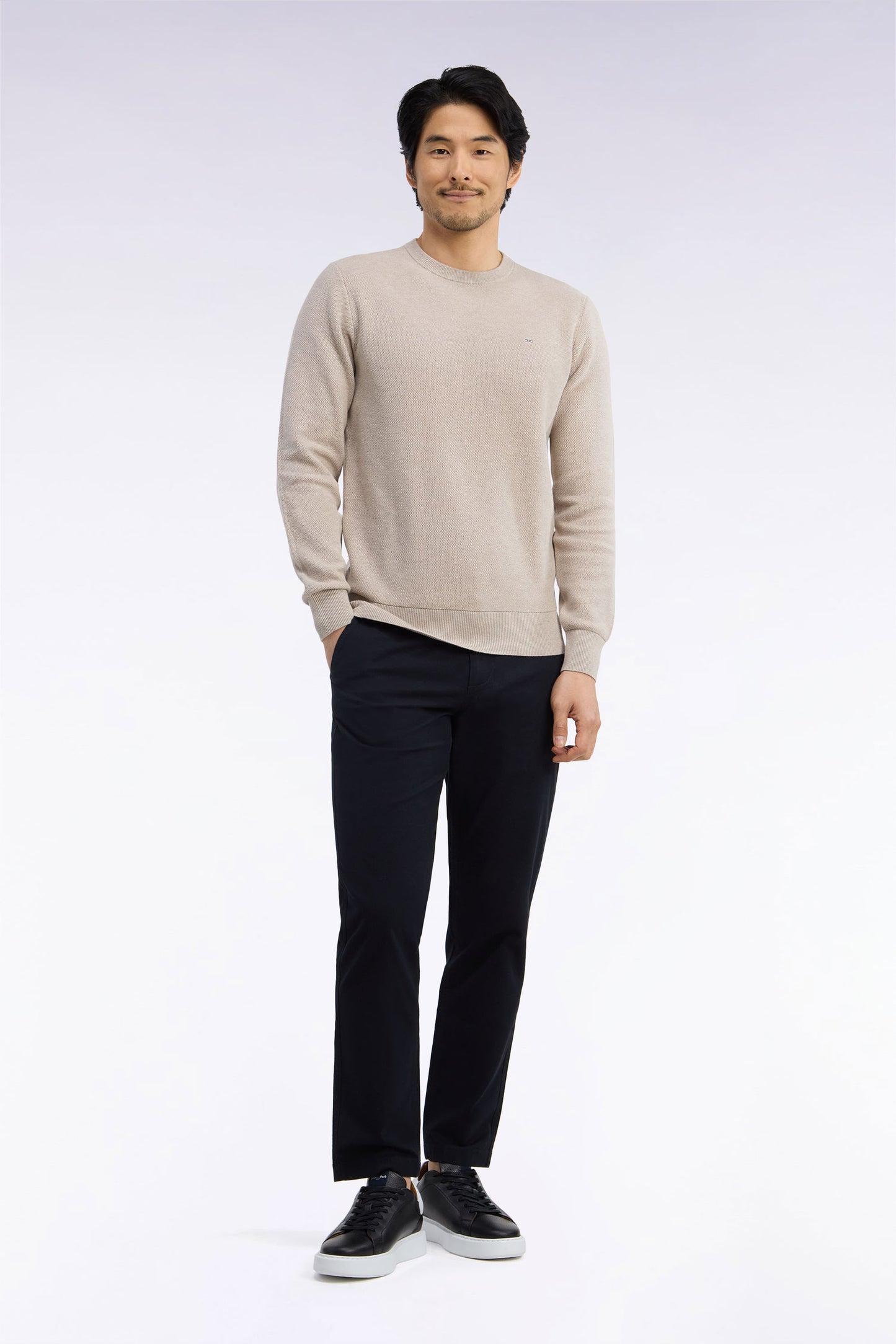 Pantalon chino sans plis en piqué de coton stretch noir coupe regular