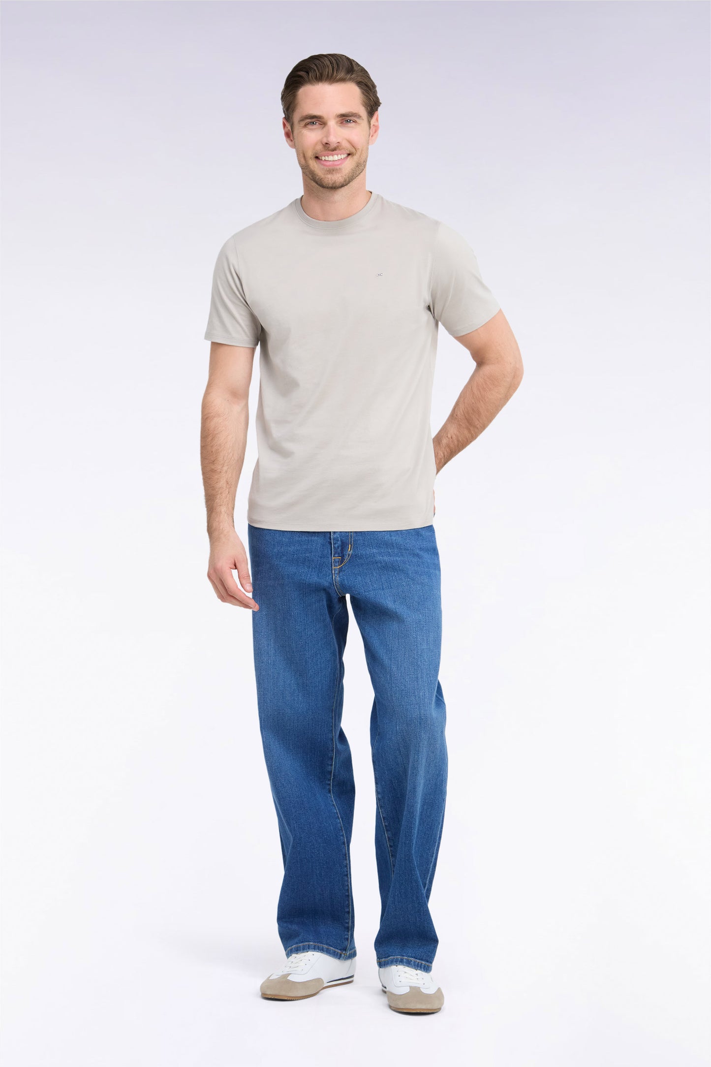 Jean en denim stretch bleu stone bleach coupe regular