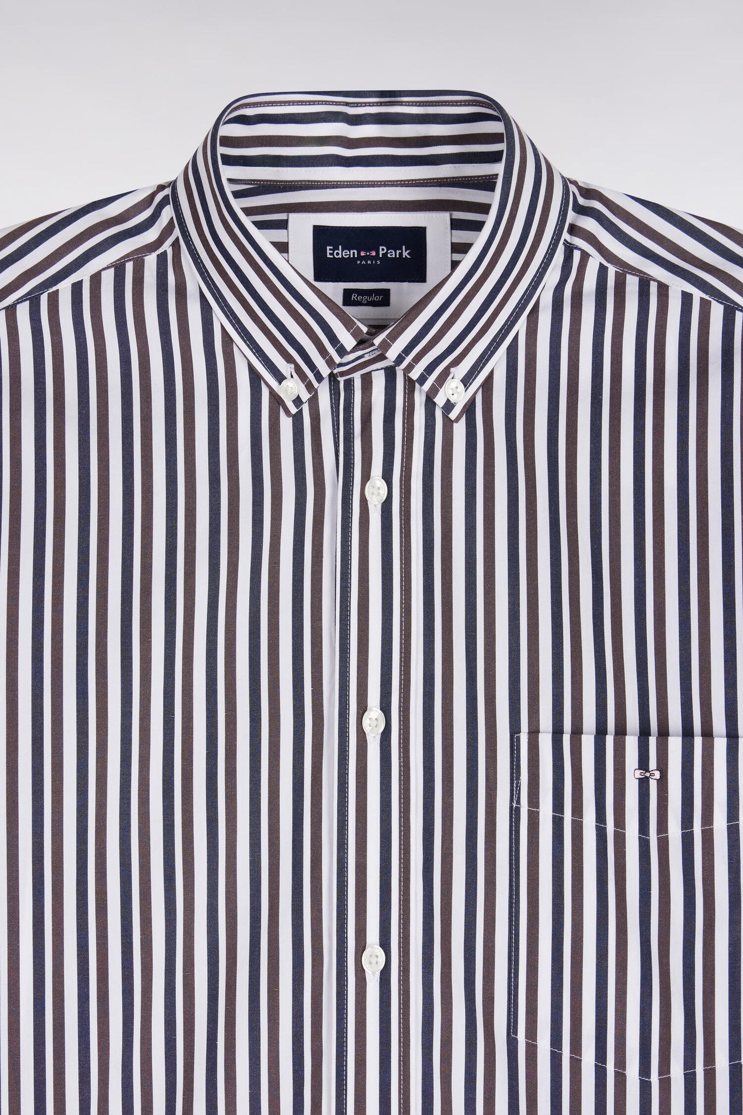Chemise en popeline de coton à rayures marron coupe droite