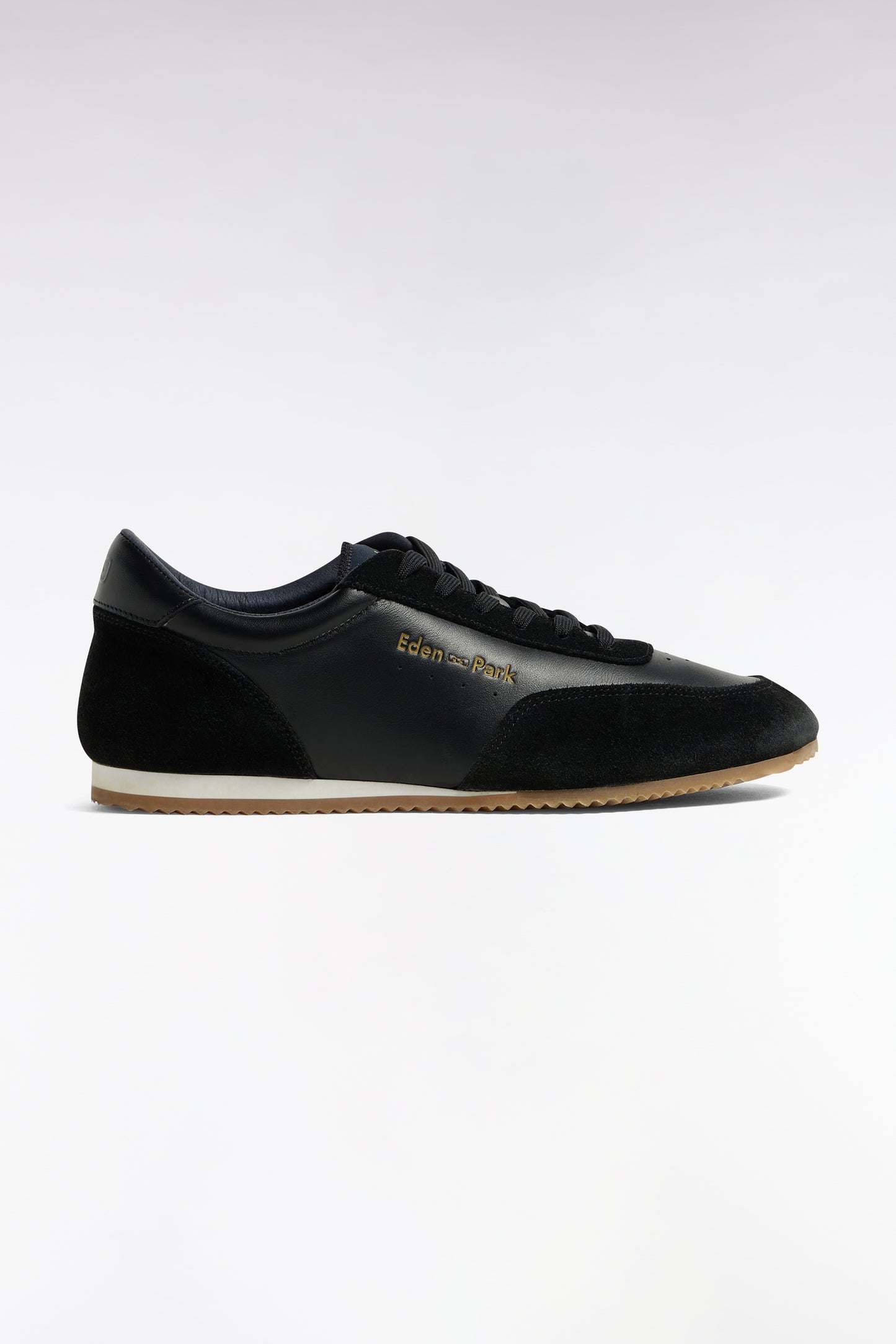 Baskets basses en cuir noir