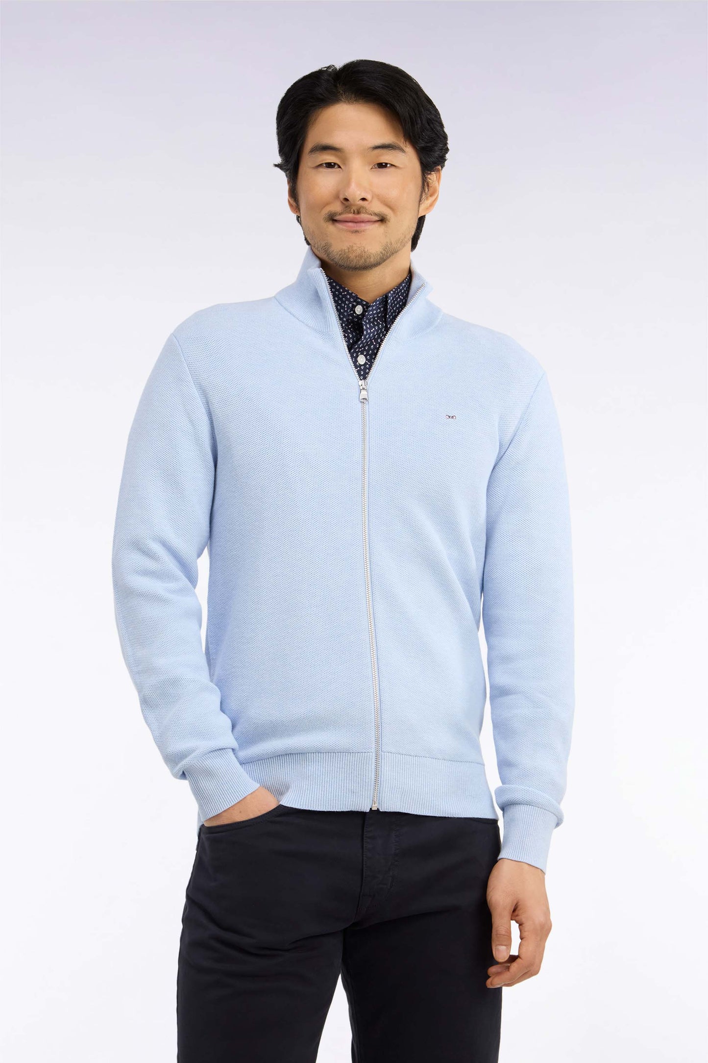 Cardigan zippé en coton bleu ciel coupe droite