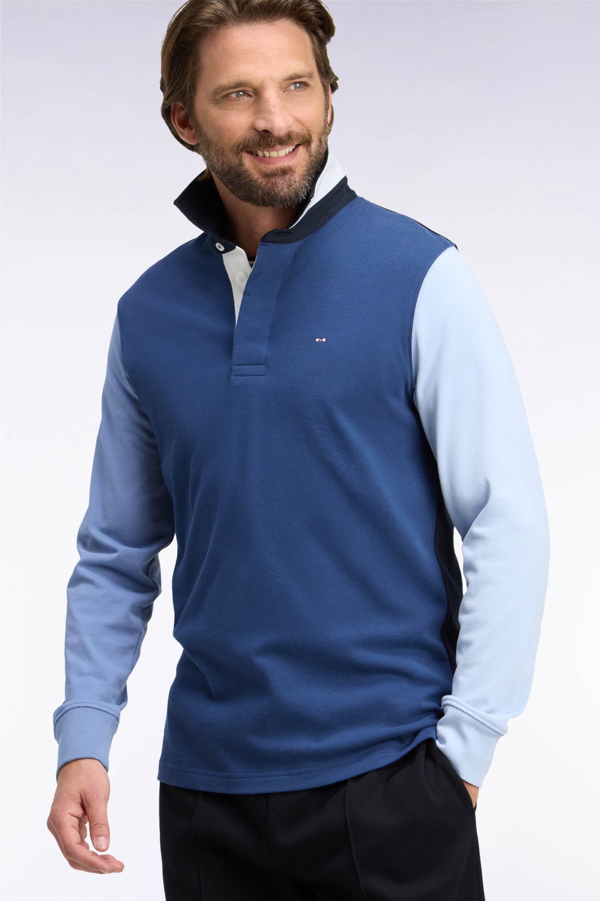 Long-sleeved jersey in navy tricolor embroidered cotton jersey, straight cut