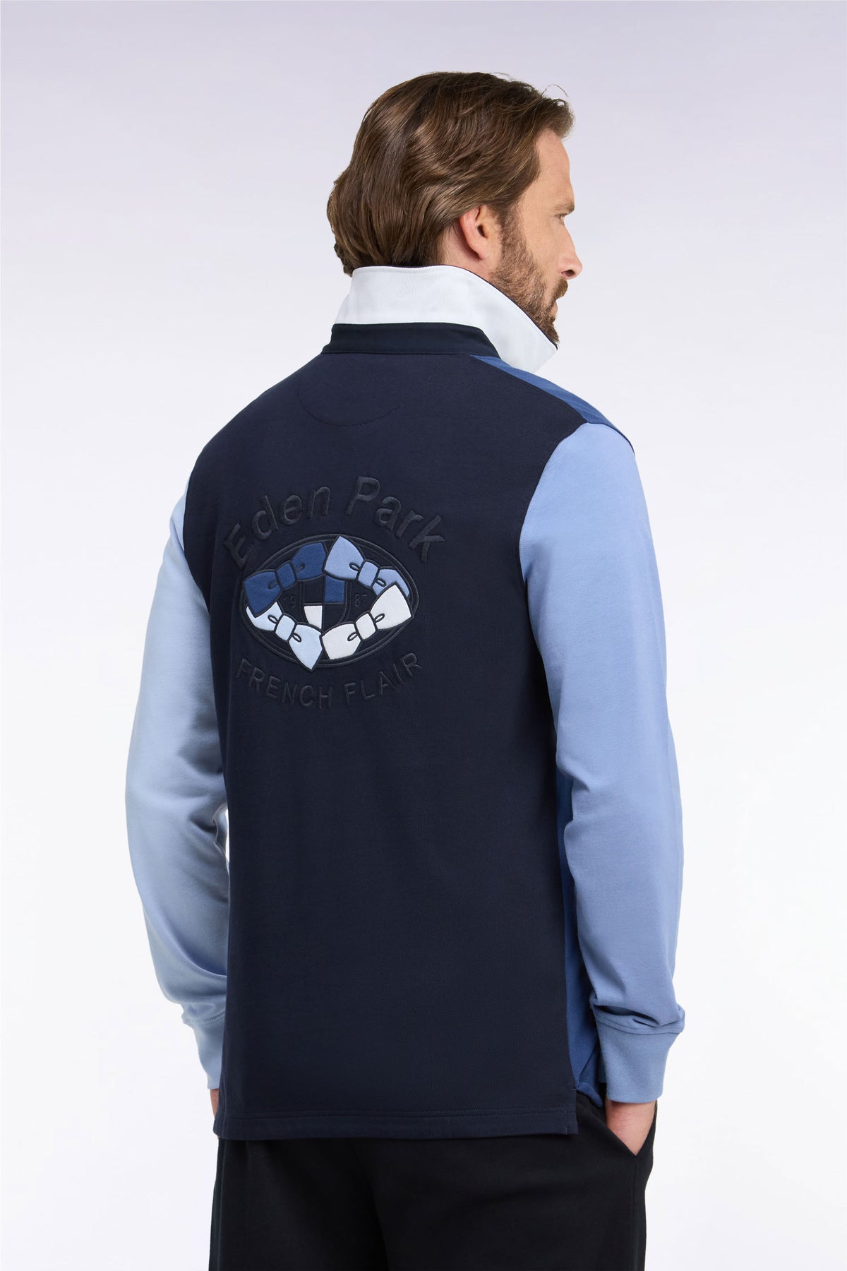 Long-sleeved jersey in navy tricolor embroidered cotton jersey, straight cut