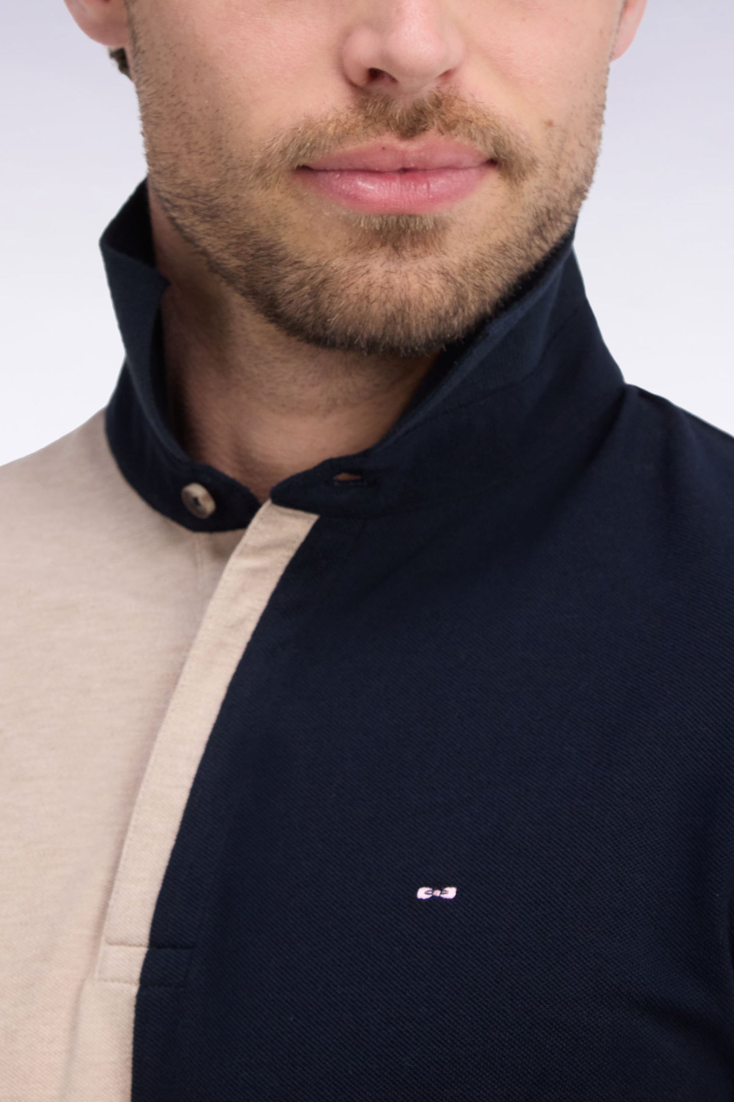 Polo manche courtes en piqué de coton peigné tricolore beige coupe droite