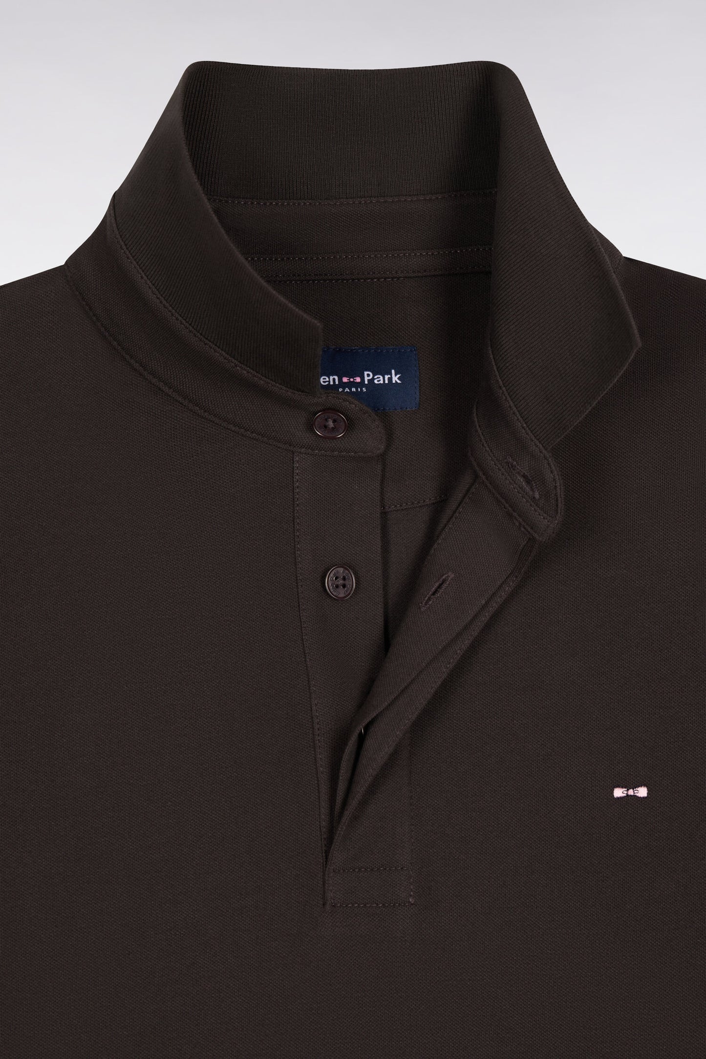 Polo manches longues en coton stretch marron coupe ajustée