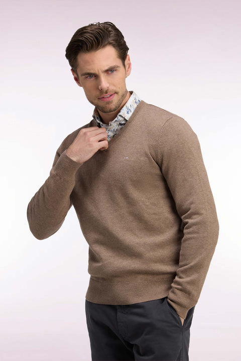 Pull col V en laine et coton marron coupe droite - Image 1