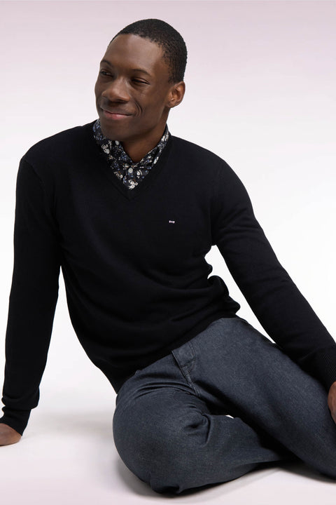 Pull col V en laine et coton noir coupe droite - Image 1