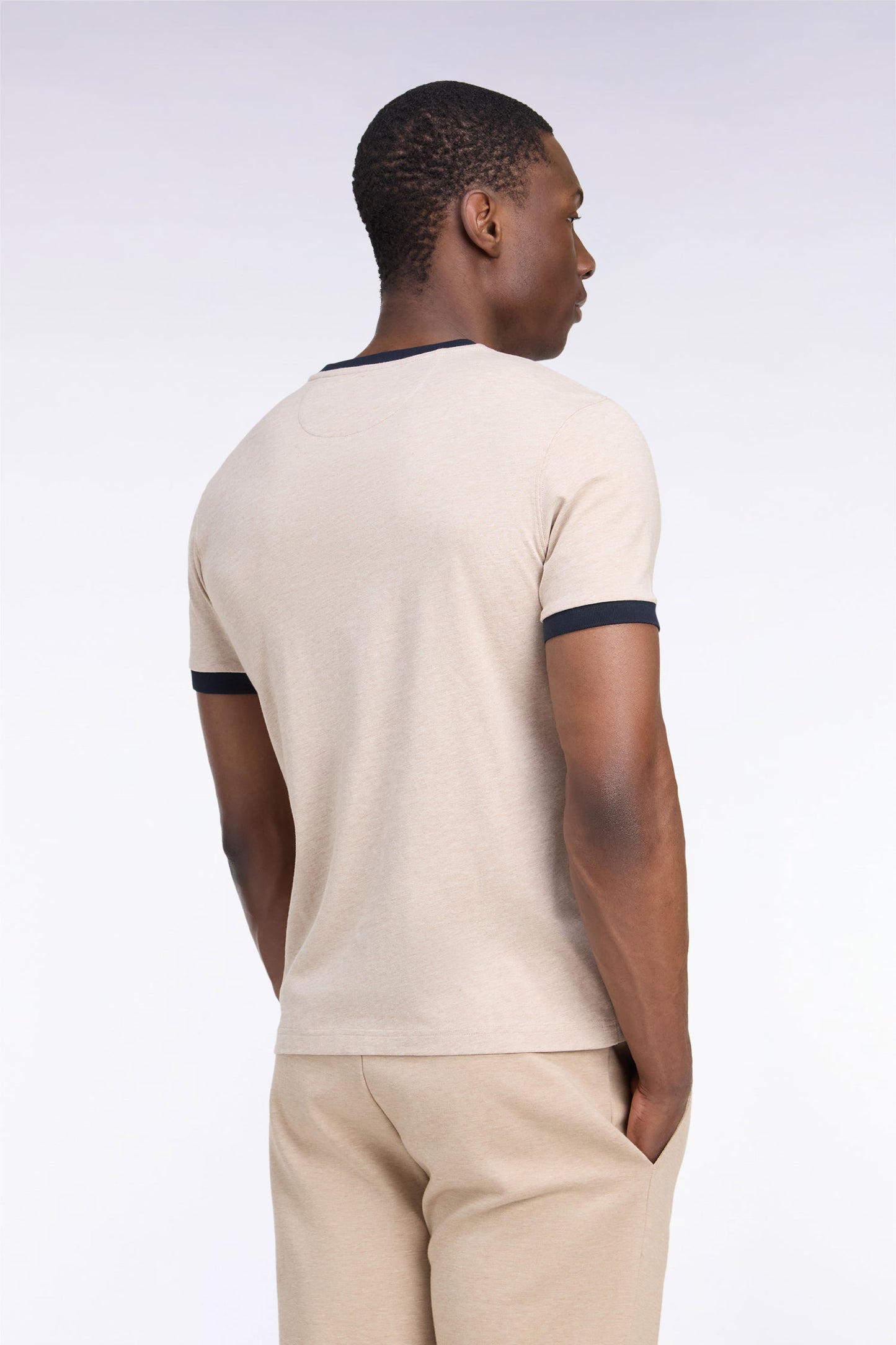 T-shirt manches courtes en coton beige bords-côtes marine coupe droite