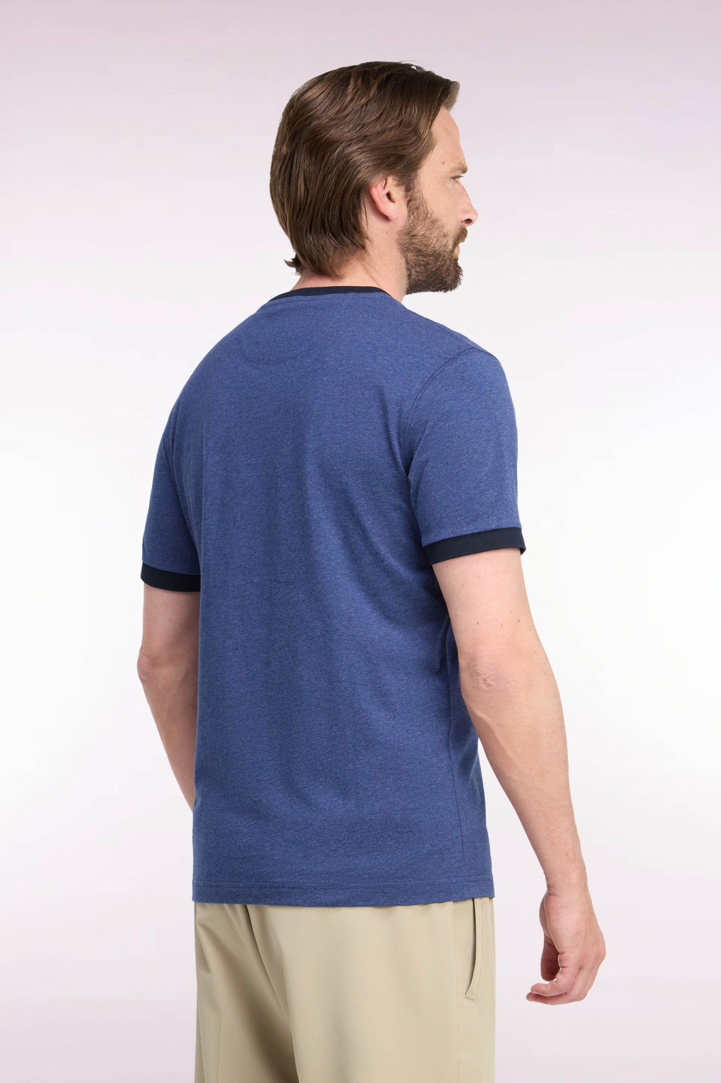 T-shirt manches courtes en coton bleu bords-côtes marine coupe droite