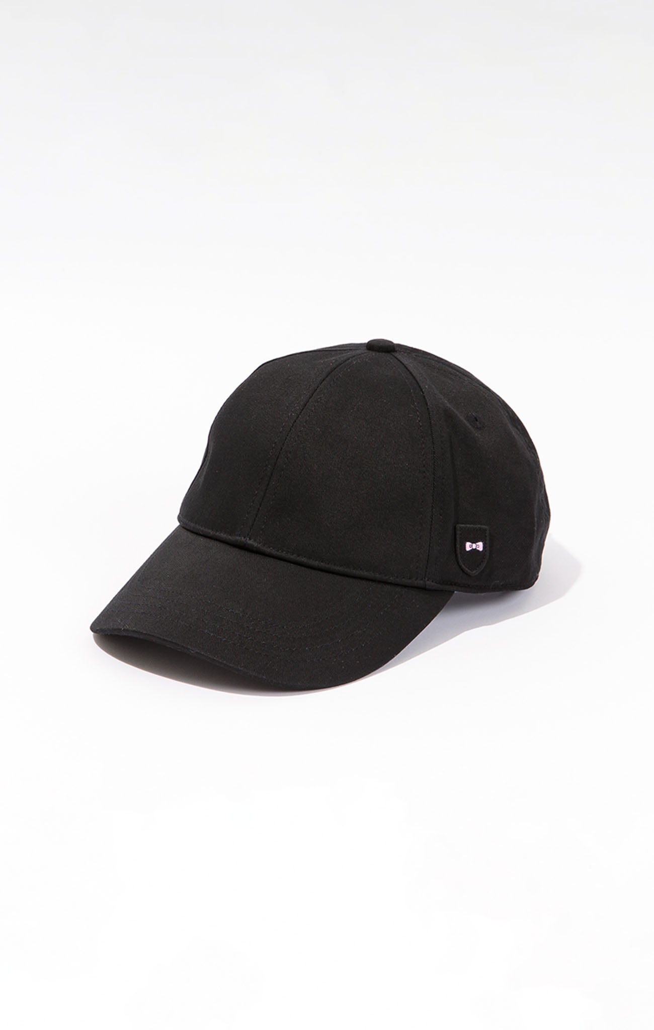 Unicolour black cotton cap