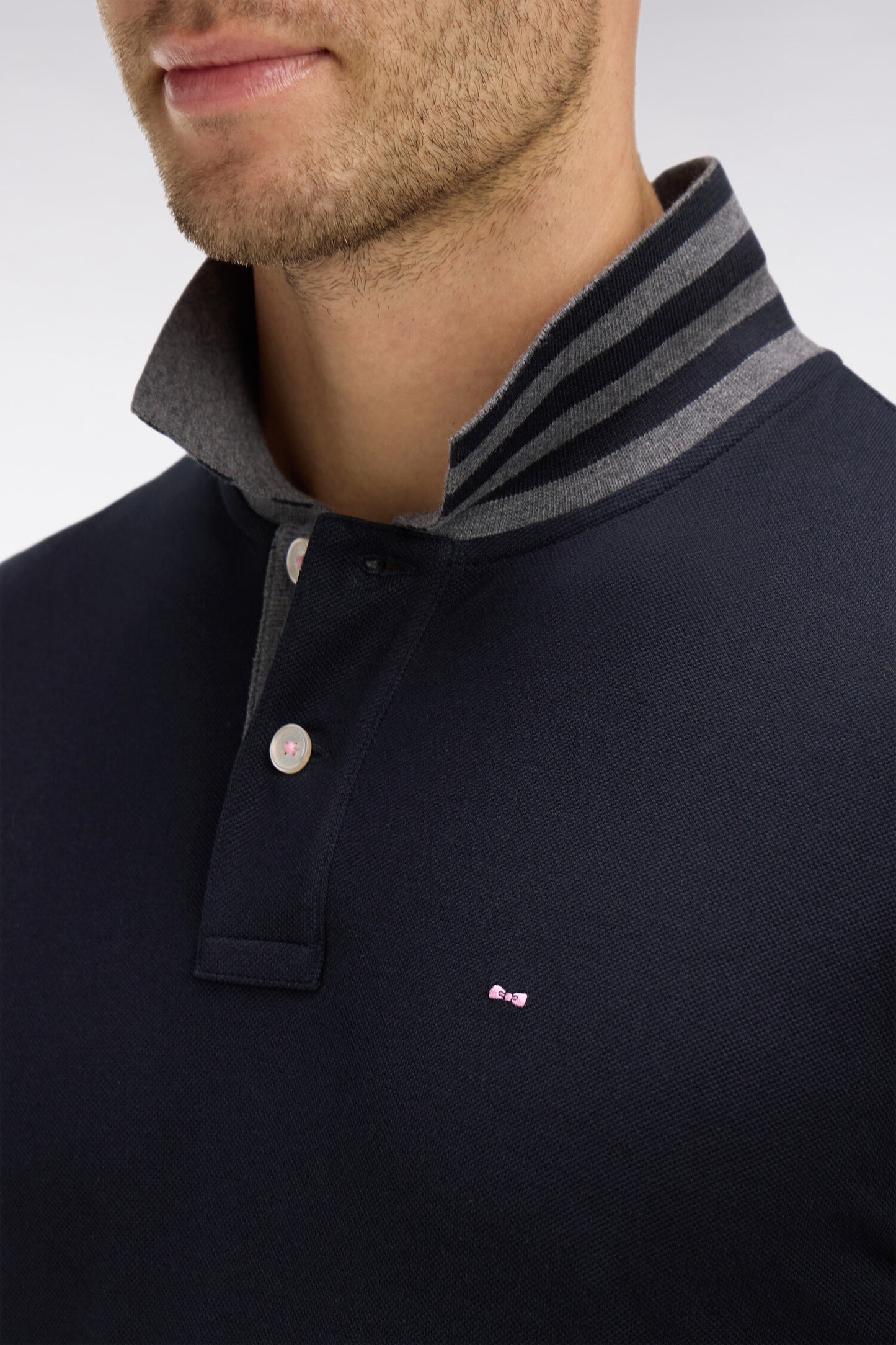 Black cotton polo with contrasting neck
