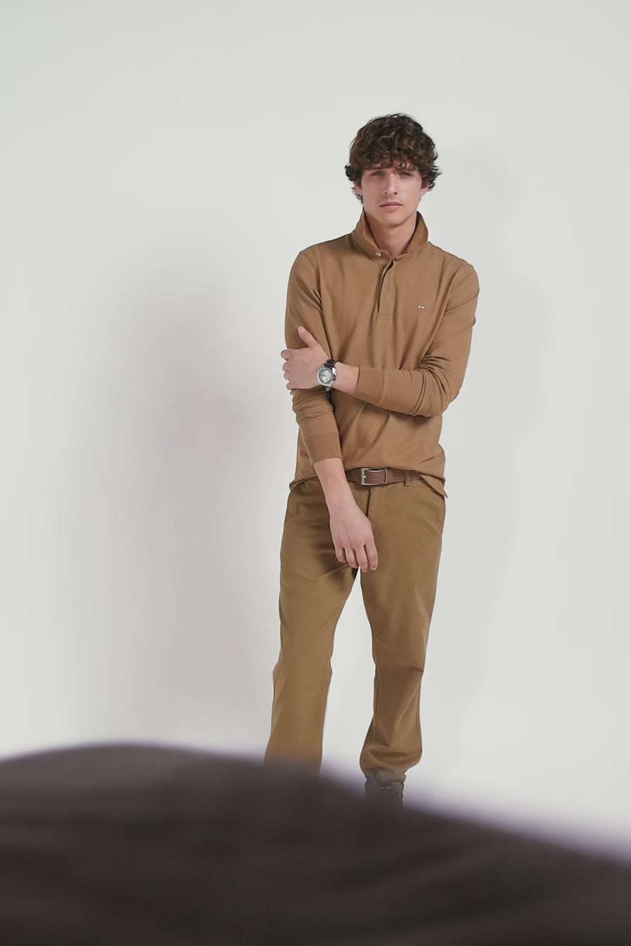 Slim camel long-sleeved cotton piqué polo shirt