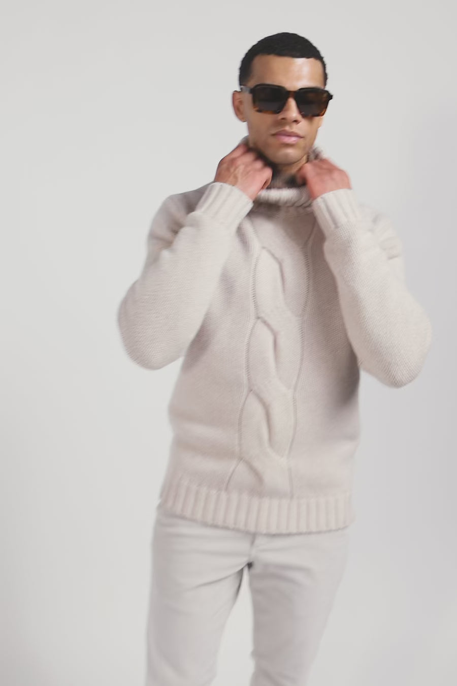 Regular ecru virgin wool and recycled polyamide turtleneck jumper with 3D knitting