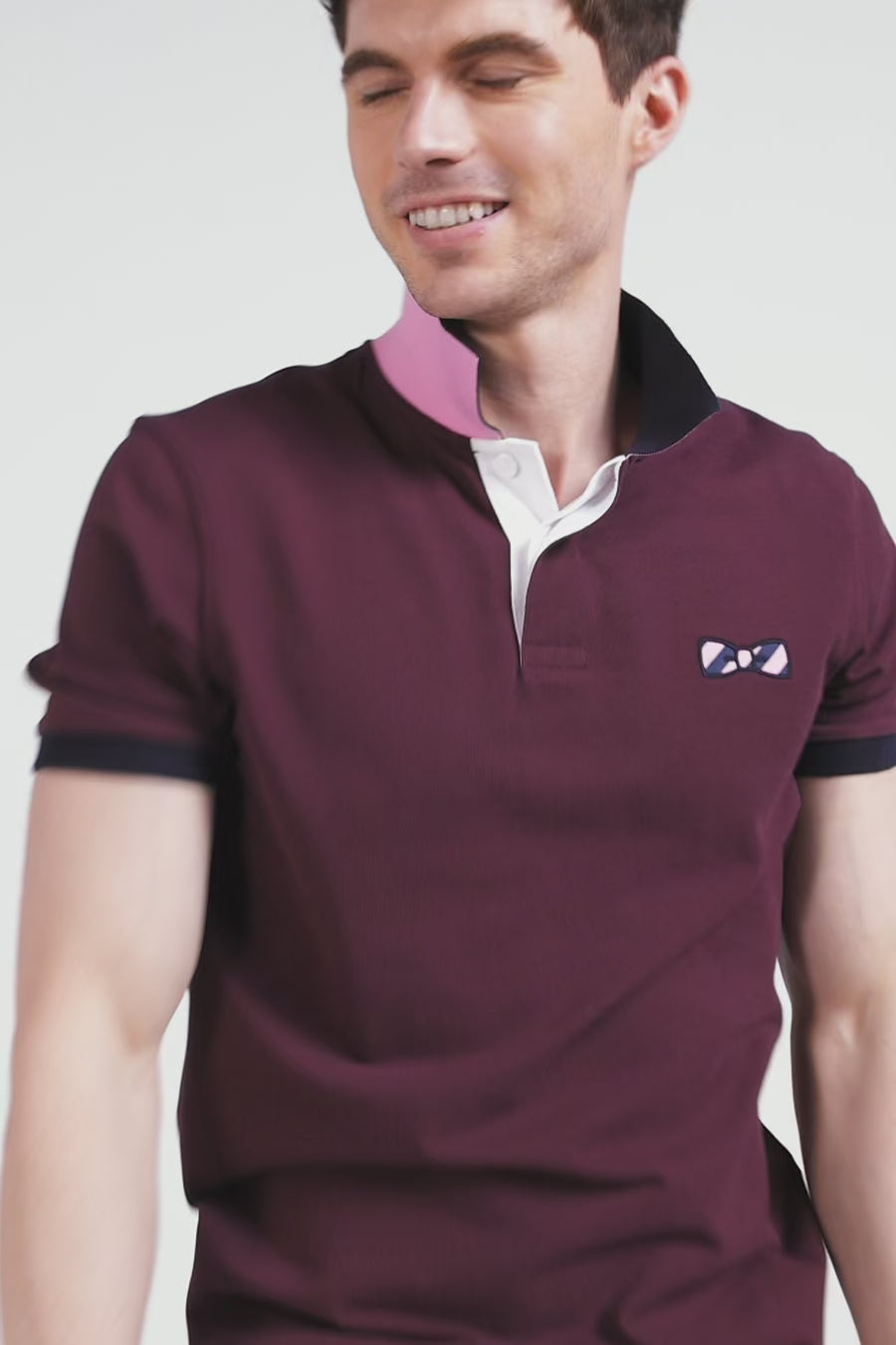 Polo manches courtes en piqué coton bordeaux broderie cerclée coupe Regular