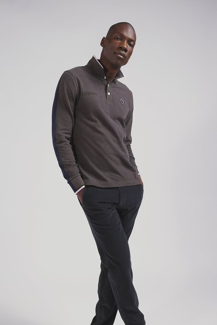 Regular brown long-sleeved cotton piqué polo shirt with tricolor details