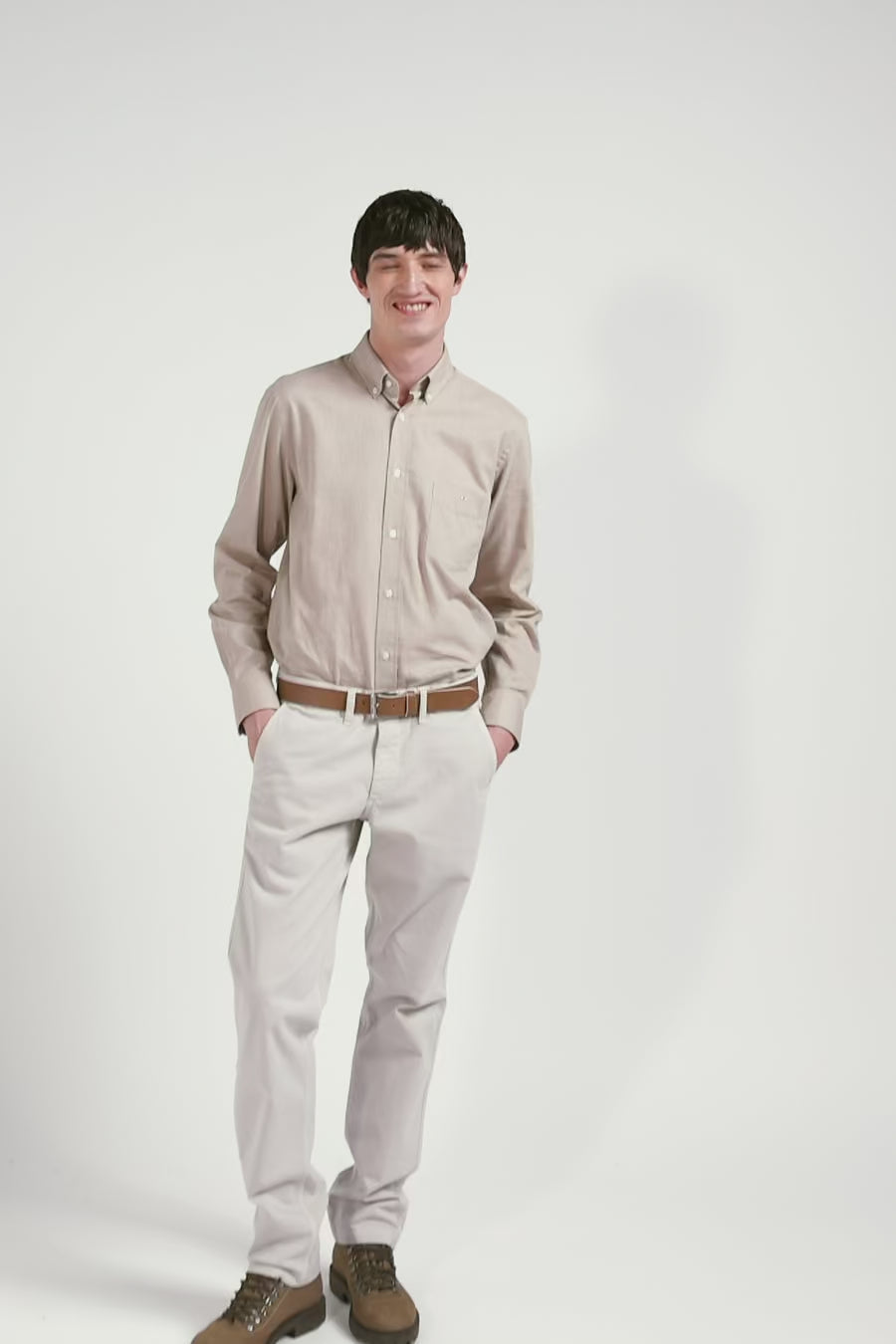 Regular plain brown cotton twill shirt with button-down collar